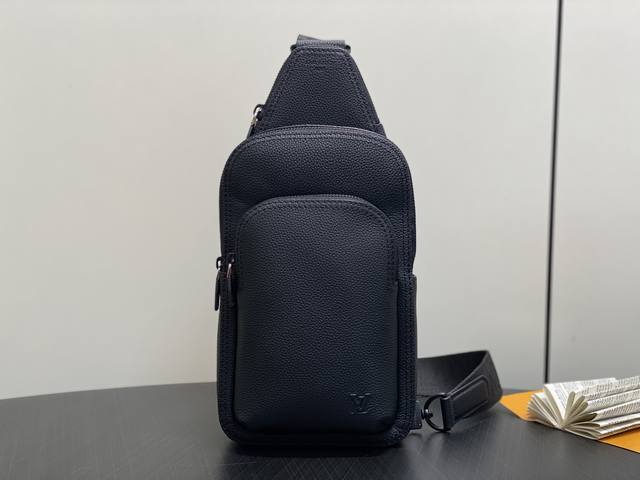 Factory Price P Top-Tier Original M15255 Black Full Leather Shoulder Bag/Chest B