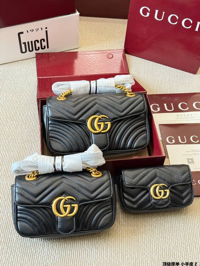Top-quality original single-piece lambskin Gucci Marmont chain bag. Quilted calf
