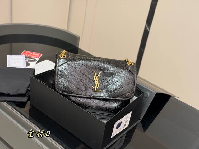 Comes with a folding box. Size: 28cm. High-end Niki leather, YSL Niki brand, sof