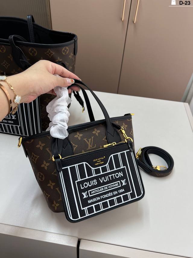 Small LV shopping bag Neverfull Elegant and smooth with a strong aura Stylish an