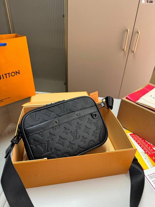 Chip version LV Trunk camera bag 24Ss new cowhide version Small and very practic