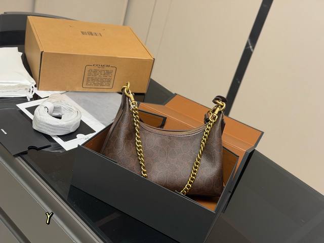 Comes with a box. Coach's classic monogram Juliet bag is here! This boutique-sty