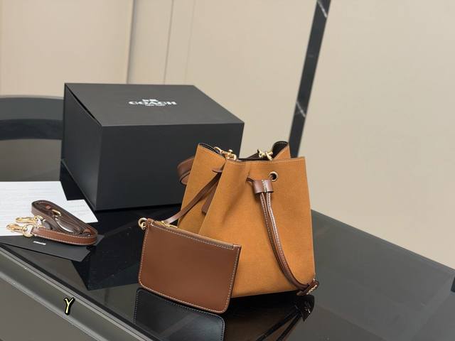 Coach Rowan Bucket Bag (with box) - This new Coach Rowan bucket bag is amazing!