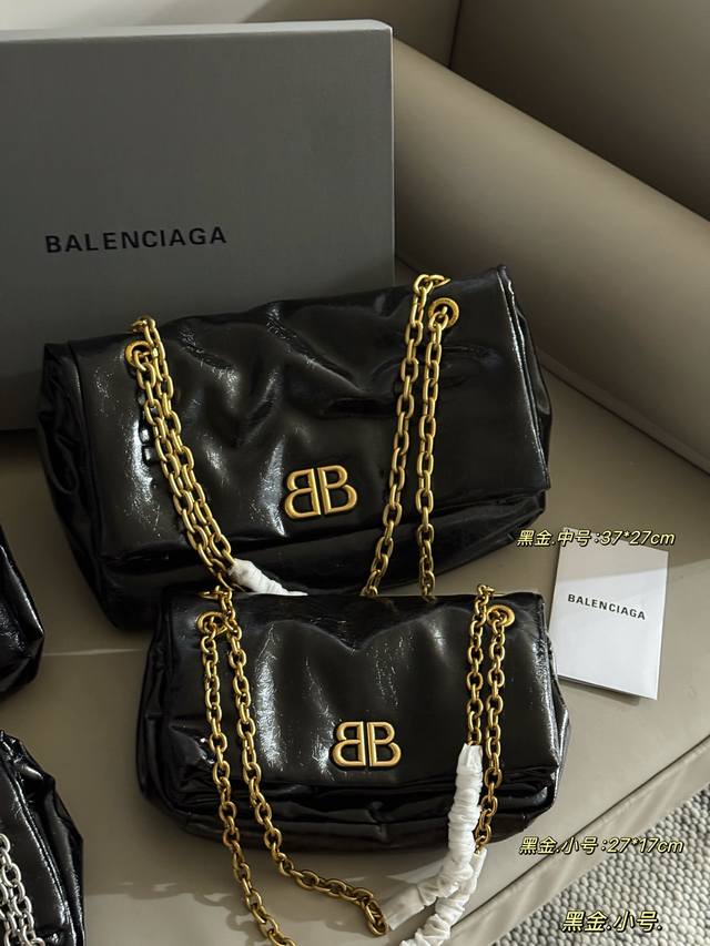 Box included. Size: 27*17cm (Small), 37*27cm (Medium). Balenciaga Monaco series