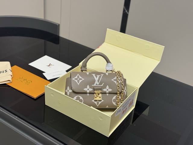 Mini Madeleine Bag with Box Size: 21*11cm LV Nano Madeleine Mini Madeleine Princ