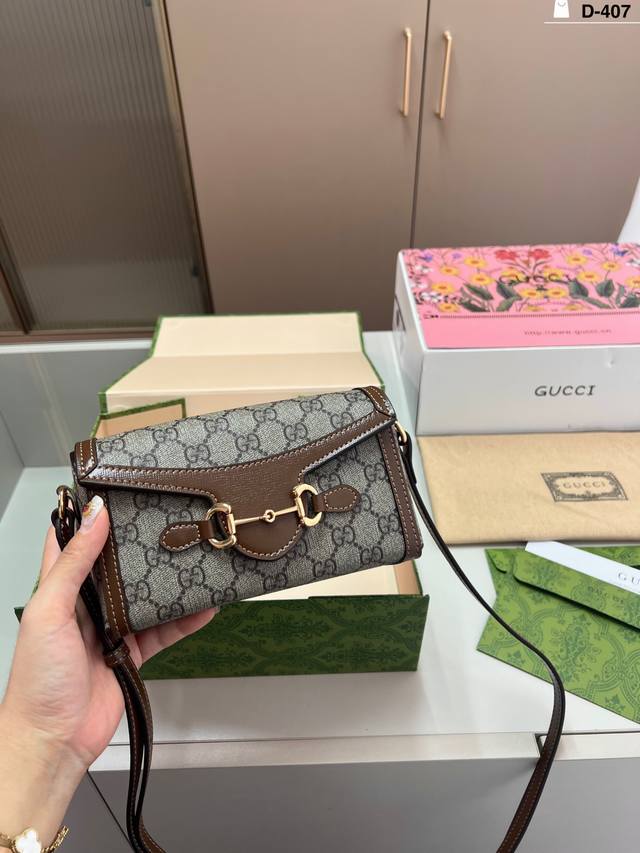 Chip version Coolqi 1955 Horsebit Box Bag A retro vibe, perfectly captured It fe