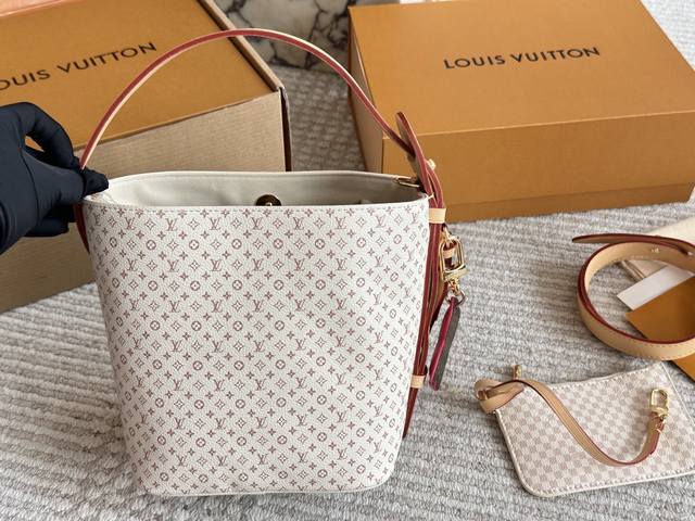 Lvallinbb has added a new color! Adding a beautiful new color to a popular bag i