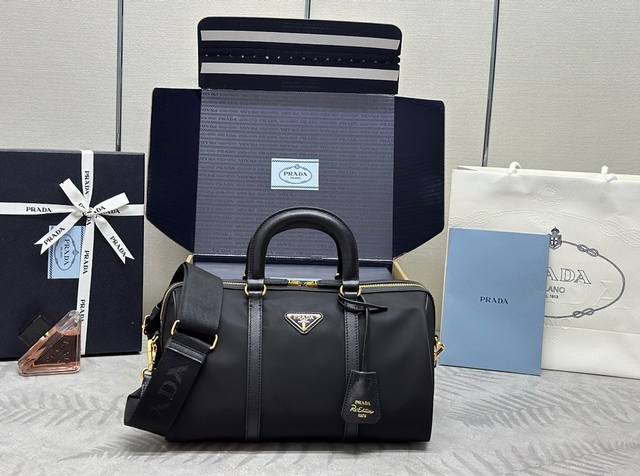 New Handbag 1Bb233 This handbag is crafted from innovative sustainable recycled