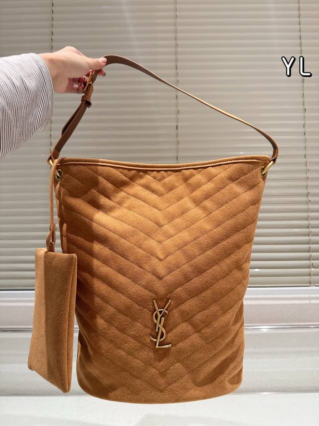 Suede Saint Laurent Niki Bucket Bag The new YSL suede Niki bag is so beautiful!