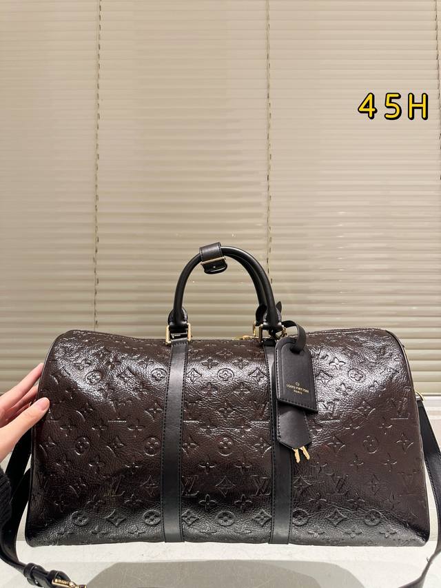 High-quality leather travel bag, super cool Louis Vuitton Keepall monogram trave