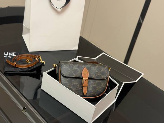 Comes with a folding box. The new Celine saddle bag is here! This new saddle bag