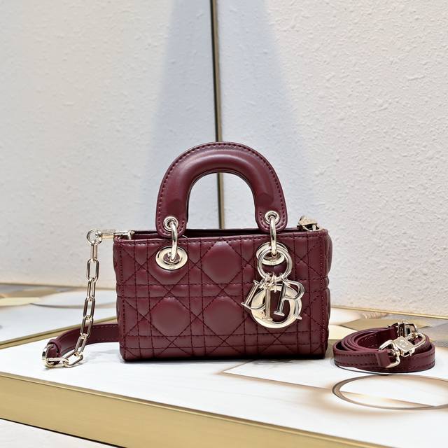 Horizontal Princess Diana Mini Bag in Stock D-Joy Bag Lambskin 2025 Fashion trul