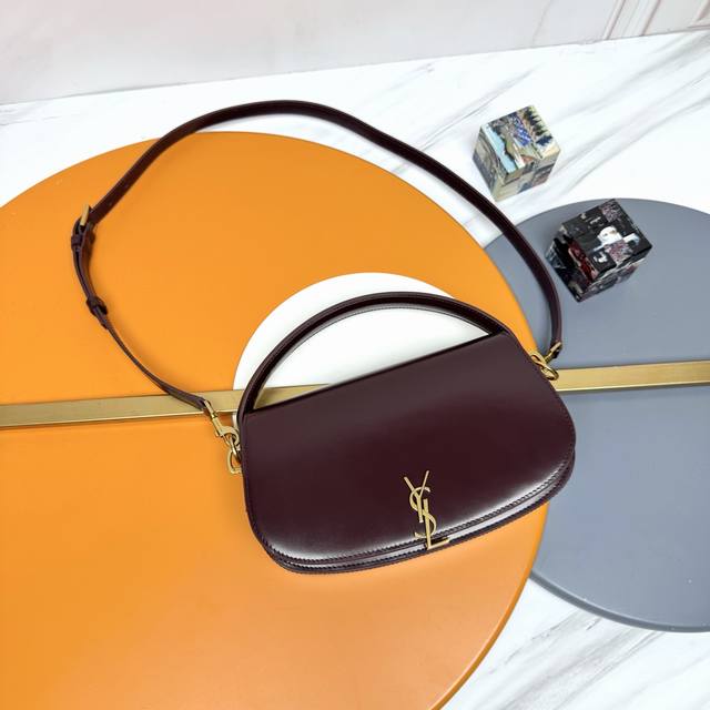 Voltaire Handbag/Crossbody Bag (Ddd) This bag is named after Voltaire, the Frenc