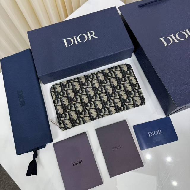 Top-quality original product, guaranteed imported top-grain cowhide, rejecting s