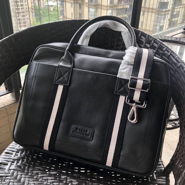 Bally 13688, a popular and stylish item from the boutique, featuring a full set