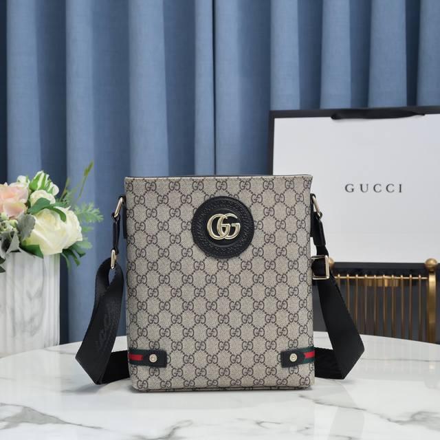 Official website update: Gucci new men's crossbody bag, made of imported top-gra
