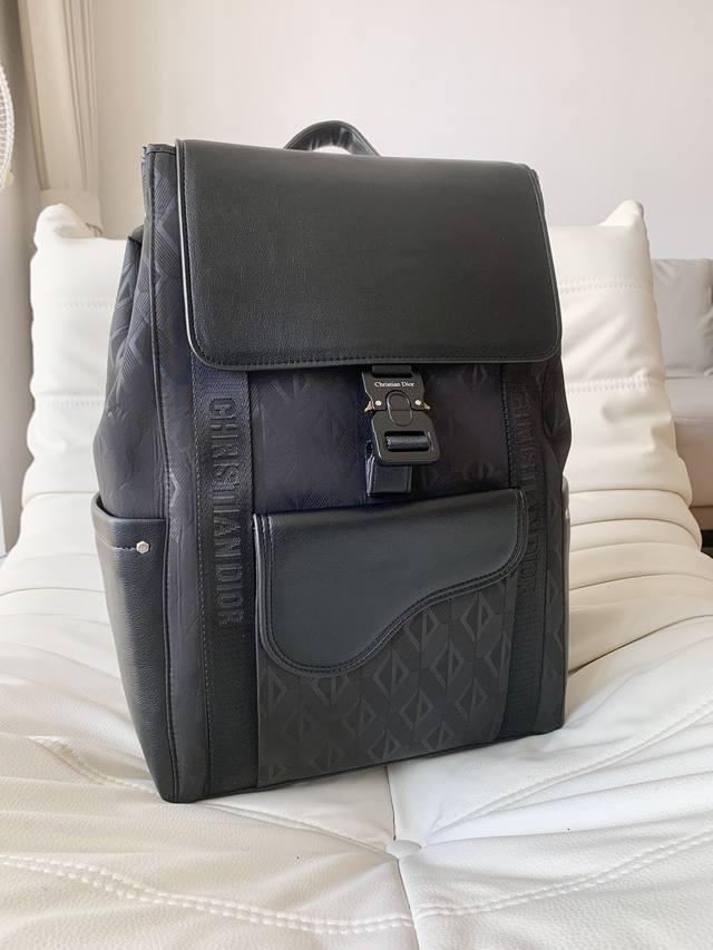 New Dior Authentic Product Available at Boutique. Made of Top-Grain Cowhide. Dio