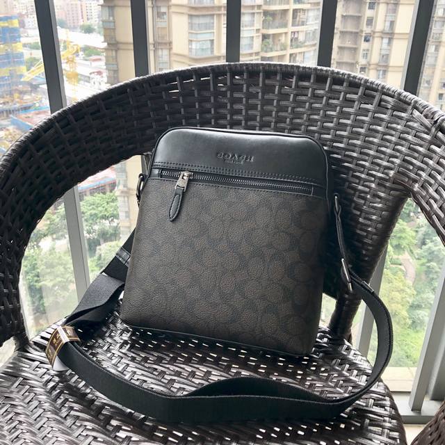 New Coach 73336 classic PVC and leather men's shoulder/crossbody bag. Features c