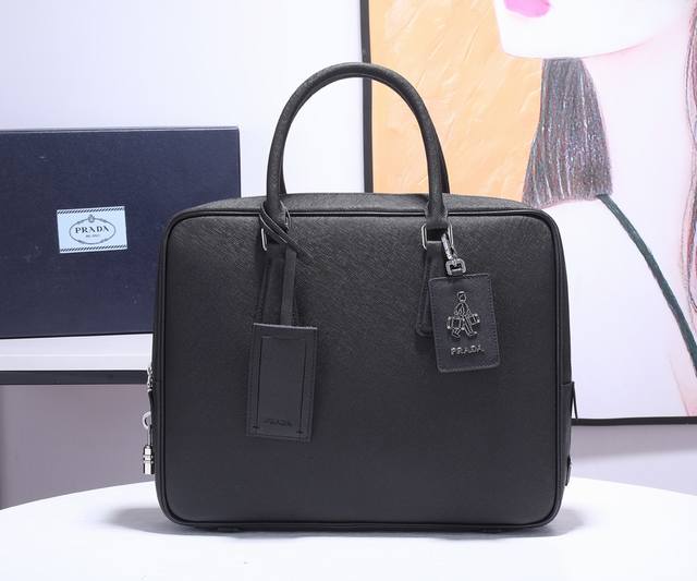 Prada's latest hot-selling model: P10420 Men's briefcase, genuine factory qualit
