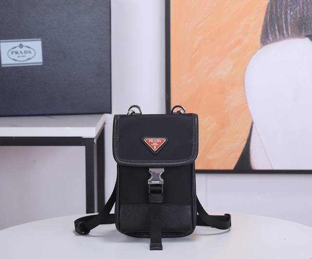 New mobile phone bag with original box 2Zh109 Excellent new product! The design