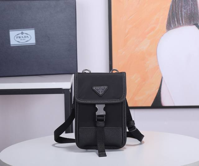 New mobile phone bag with original box 2Zh109 Excellent new product! The design