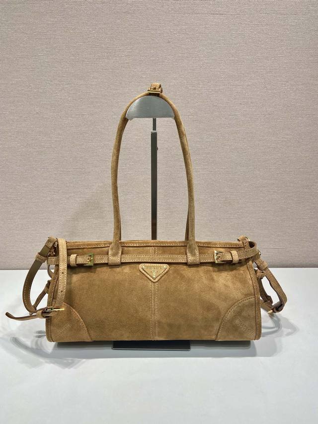 Lussolf Suede 1Ba426 Cinnamon Color This handbag/crossbody bag is made of import