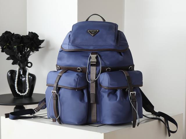 New Cowhide Leather Patchwork Backpack 2Vz117 This backpack blends sophisticatio