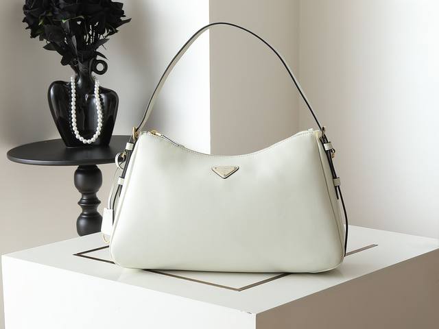 New Aimee Hobo Shoulder Bag 1Bc228 This leather hobo shoulder bag features a sim