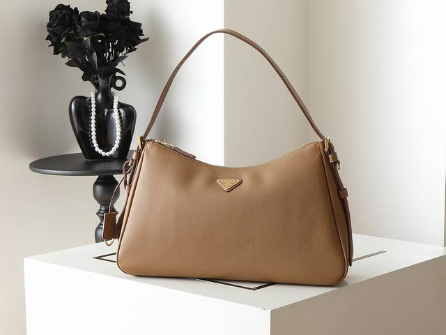 New Aimee Hobo Shoulder Bag 1Bc228. This leather hobo shoulder bag boasts a simp