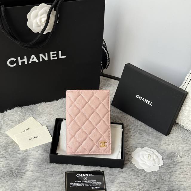 Top-quality original Chanel classic passport holder. A must-have for travelers!