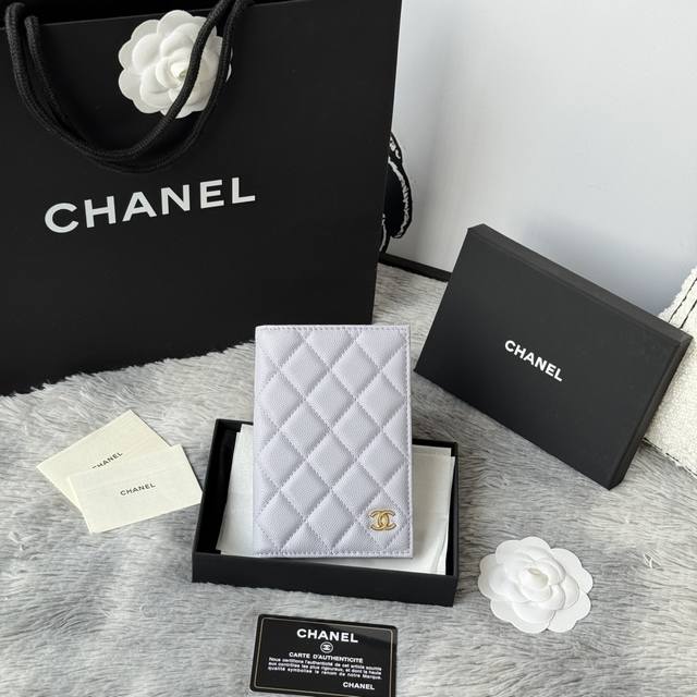 Top-quality original Chanel classic passport holder. A must-have for travelers!