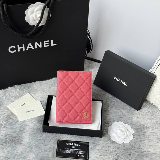Top-quality original Chanel classic passport holder. A must-have for travelers!