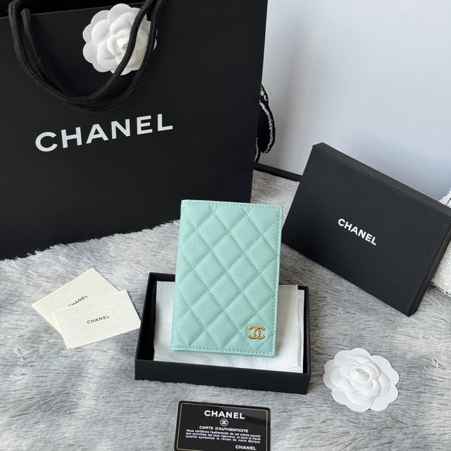 Top-quality original Chanel classic passport holder. A must-have for travelers!