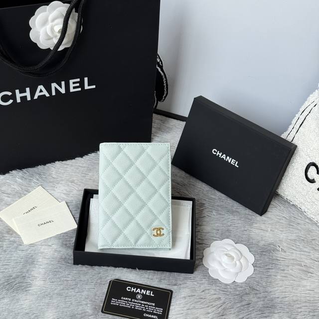 Top-quality original Chanel classic passport holder. A must-have for travelers!