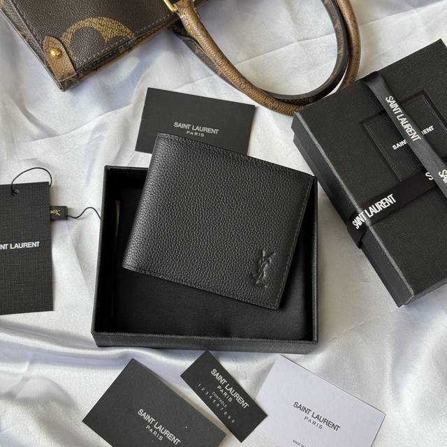 Top-quality original YSL 2025 Fall/Winter new men's wallet. Made of pebbled leat