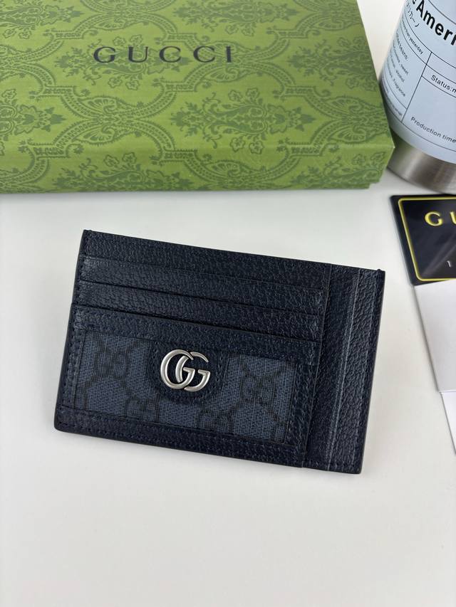 Guccl's latest Phidia series cardholder, an Ophidia series item with an enduring