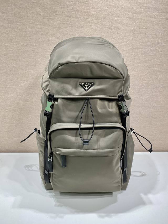 New Hiking Backpack 2Vz090 New Color This backpack boasts a technologically adva