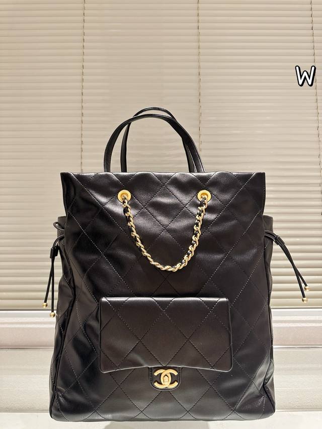 The Chanel 25C Tote Bag Exudes Sophistication! My darlings, today I'm recommendi