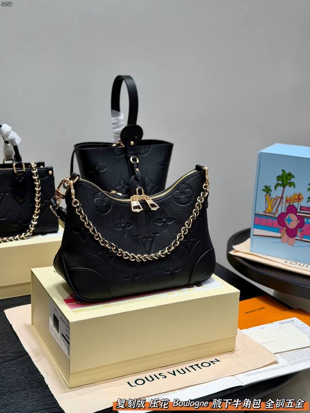 Large floral gift box packaging, replica! All steel hardware! Size: 26*16cm. Lou