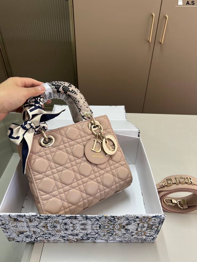 Dior Lady Dior bag Ddd