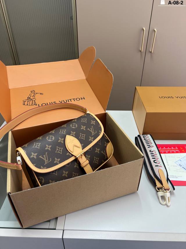 Chip version Louis Vuitton baguette bag Crossbody is not only retro and fashiona