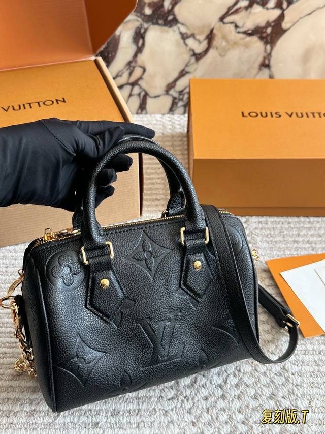 New box included. Size: 20*14cm. Let's experience the joy of purple together! I