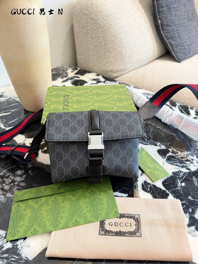 Gucci Men's Monogram Canvas Messenger Bag. This Gucci men's Monogram Canvas Mess