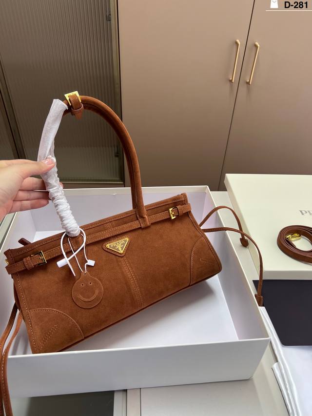 Prada's newest top-tier product, the Soft Lux, absolutely stuns me! Retro yet so