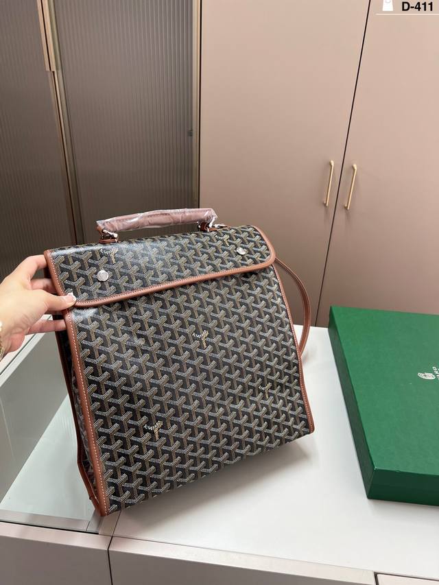 Goyar backpack shipping! Can be carried by hand or as a backpack, unisex! Nice c