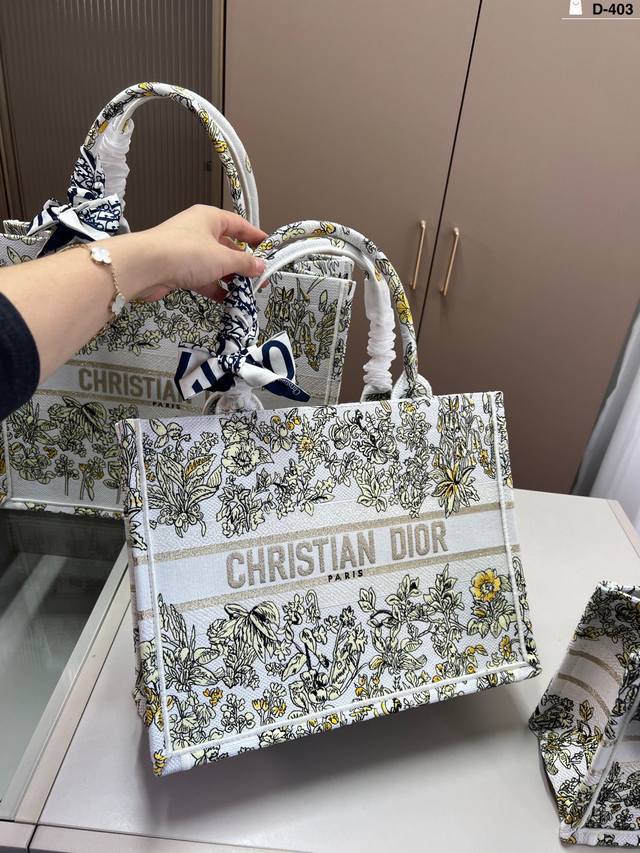 36cm with scarf. Dior Dior Tote bag. Super large capacity and durable. Guarantee