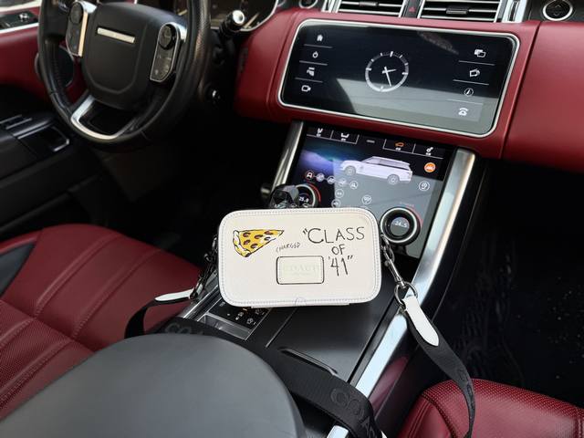 High-end new "Coach" shoulder bag, Coach Wyatt 20, featuring a logo logo, zip cl