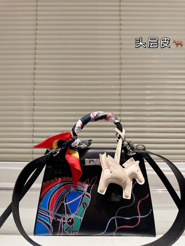 Top-grain cowhide Herm