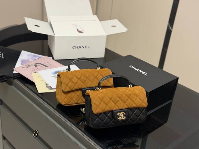 Folding Box/Airplane Box Size: 20*12cm Chanel Mini CF Handle Whether it's the st