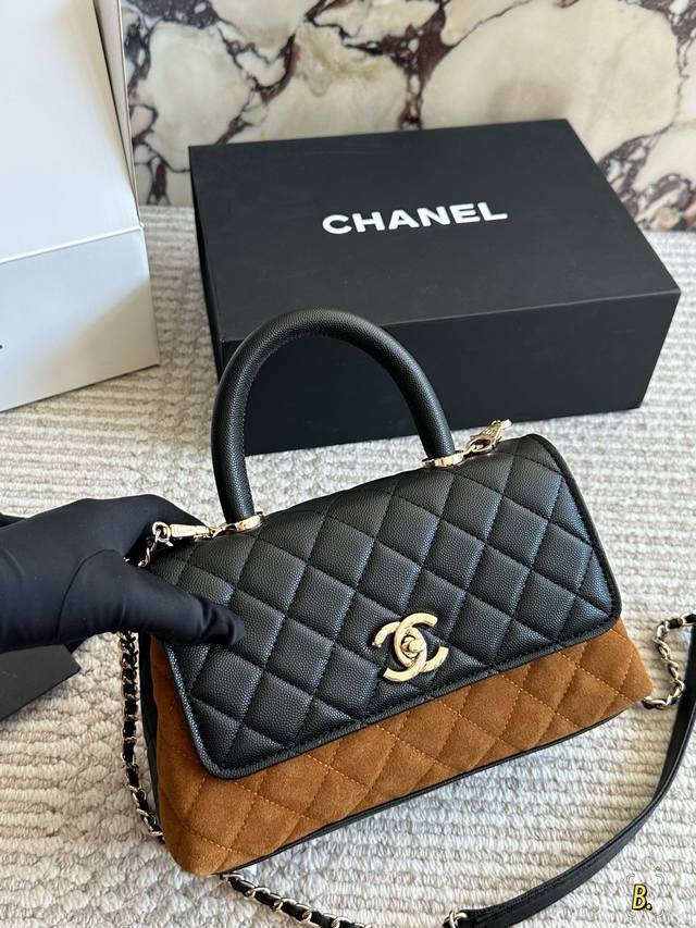 Comes with box. Size: 22*13cm. Small Chanel Coco Handle bag. Grain leather. Orig
